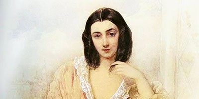 Она поёт, и звуки тают
